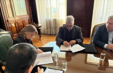 Jaldo anunció la firma del contrato para ampliar la red eléctrica de El Bracho – Villa Quinteros