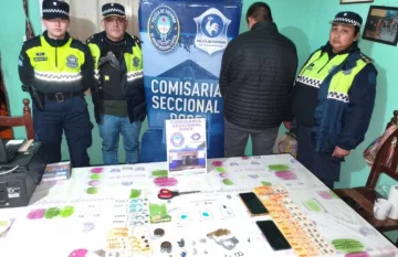 Personal policial secuestró drogas y demoró a una persona