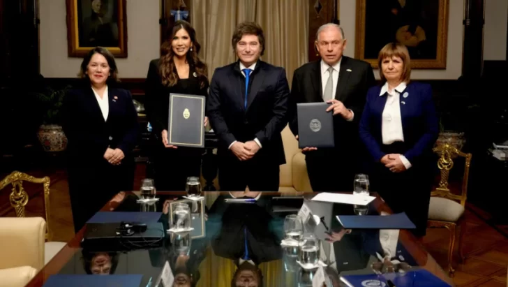 El Gobierno nacional firmó el ingreso al Programa de Exención de Visas El Gobierno nacional firmó el ingreso al Programa de Exención de Visas