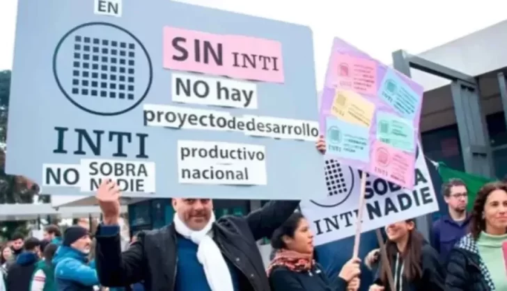 Inti: protesta contra el decreto que recorta funciones y pone en riesgo 700 empleos