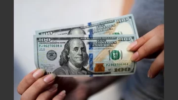 El dólar vuelve a subir y el blue superó la barrera de los $1.300