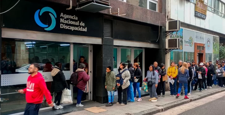 La Justicia allanó la Agencia de Discapacidad y domicilios ligados a exfuncionario de Milei La Justicia allanó la Agencia de Discapacidad y domicilios ligados a exfuncionario de Milei