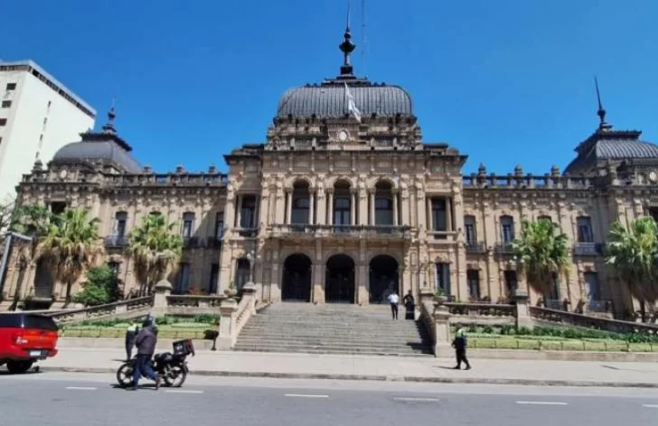 El Gobierno nacional dispuso que el viernes sea no laborable El Gobierno nacional dispuso que el viernes sea no laborable