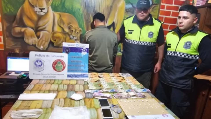Personal policial secuestró 35 “bochitas” de cocaína