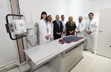 Inauguraron un servicio de radiología y entregaron dos ambulancias a la Asistencia Pública