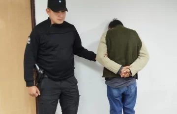 Detuvieron al sujeto que acosó sexualmente a una joven en la puerta de un edificio