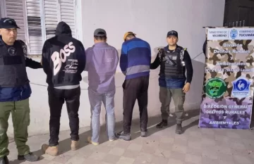 Quedaron detenidos luego de ser sorprendidos quemando intencionalmente pastizales