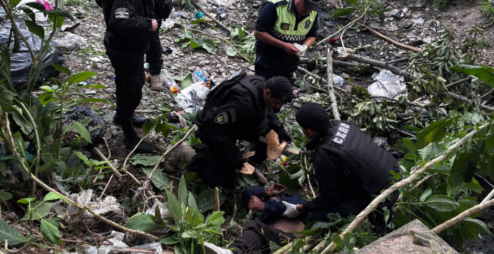 Rescataron a un hombre que se arrojó al vacío desde un puente en Tafí Viejo