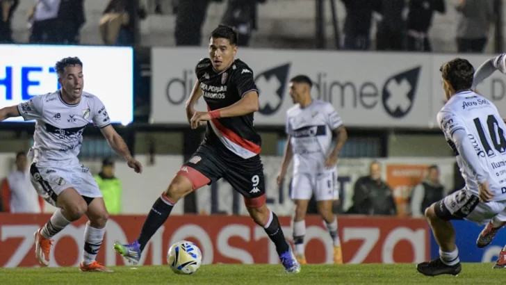 San Martín empató y se aleja del primer puesto de su zona