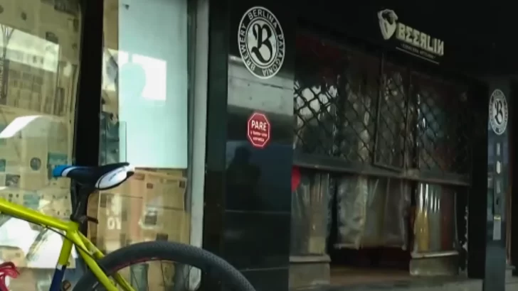 Roban en dos locales céntricos durante la madrugada