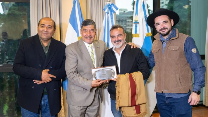 La Legislatura homenajeó a La Yunta por sus 25 años de trayectoria folclórica