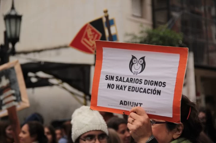 ADIUNT se suma al paro nacional universitario de 72 horas: protesta por aumentos en planes de salud y demanda salarial