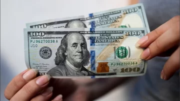El dólar cedió y el oficial se reacomoda en 1.350 pesos El dólar cedió y el oficial se reacomoda en 1.350 pesos