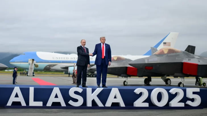 Trump y Putin en Alaska: gestos, tensiones y pedido de una nueva cumbre histórica