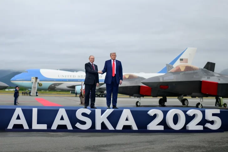 Trump y Putin en Alaska: gestos, tensiones y pedido de una nueva cumbre histórica