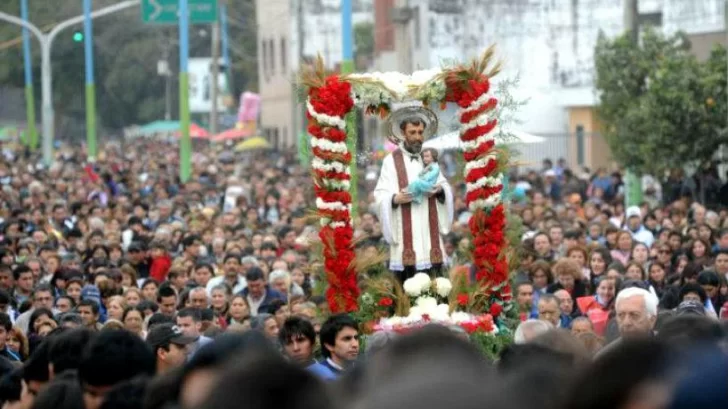 Cortes de tránsito por la procesión de San Cayetano en San Miguel de Tucumán