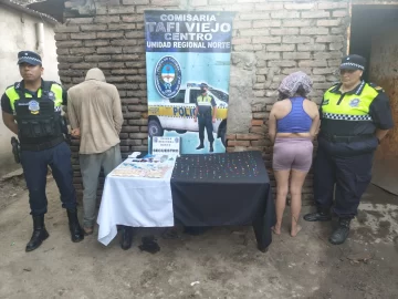 Encontraron más de 200 ravioles de pasta base y detuvieron a una pareja por narcomenudeo