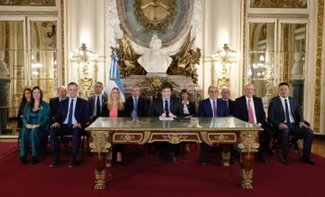 Milei vuelve a reunir al gabinete en la Casa Rosada para analizar la estrategia electoral para octubre
