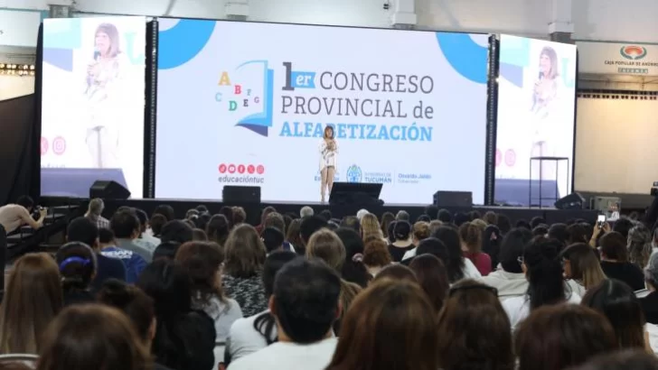 El Primer Congreso Provincial de Alfabetización reúne a 15 mil docentes en Tucumán