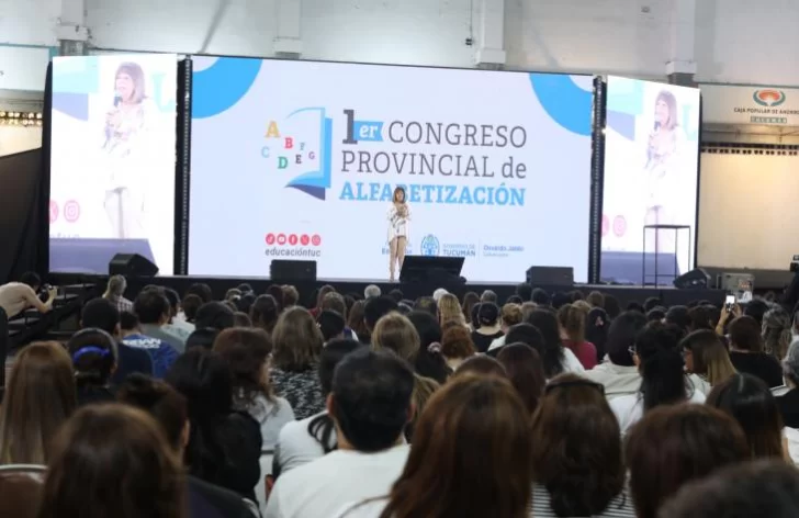 El Primer Congreso Provincial de Alfabetización reúne a 15 mil docentes en Tucumán