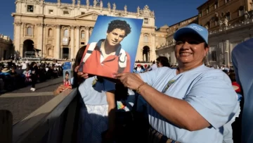 El papa León XIV canonizó a Carlo Acutis, el primer santo millennial de la Iglesia Católica El papa León XIV canonizó a Carlo Acutis, el primer santo millennial de la Iglesia Católica