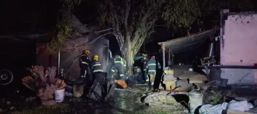 Controlaron un incendio en una carpintería de La Rinconada