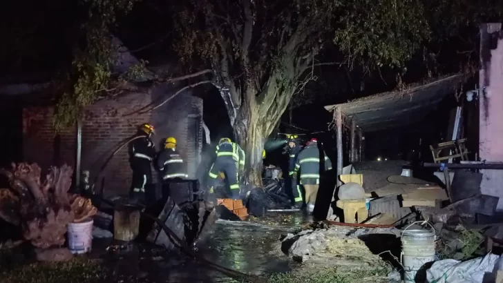 Controlaron un incendio en una carpintería de La Rinconada