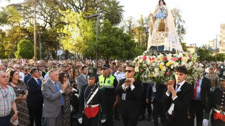 Con multitudinaria participación, Jaldo encabezó los festejos en honor a la Virgen de La Merced
