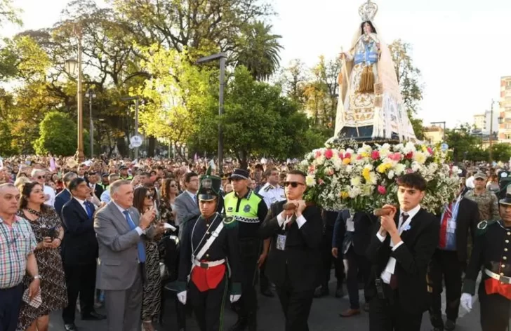 Con multitudinaria participación, Jaldo encabezó los festejos en honor a la Virgen de La Merced