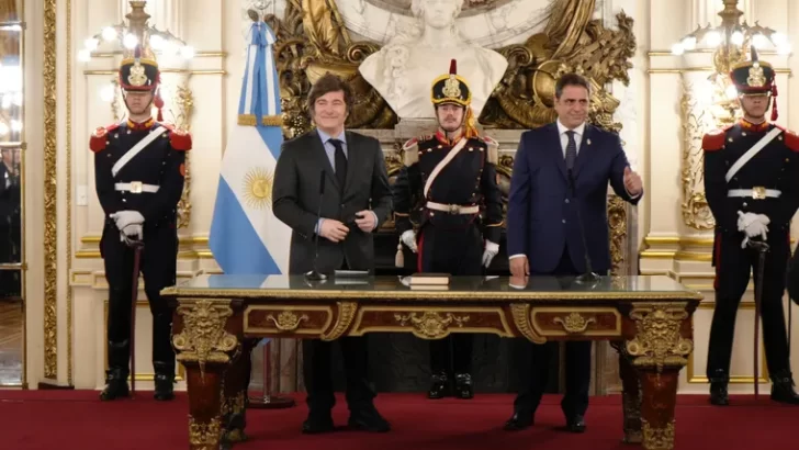 El presidente Javier Milei le tomó juramento a Lisandro Catalán como ministro del Interior