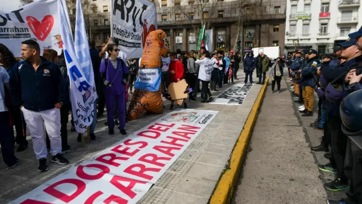 Milei veta la Emergencia Pediátrica en el Garrahan y suma tensión con los gobernadores