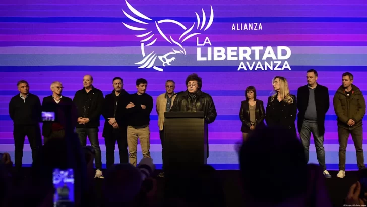 Milei convocó a su Gabinete tras el duro revés electoral en Buenos Aires Milei convocó a su Gabinete tras el duro revés electoral en Buenos Aires