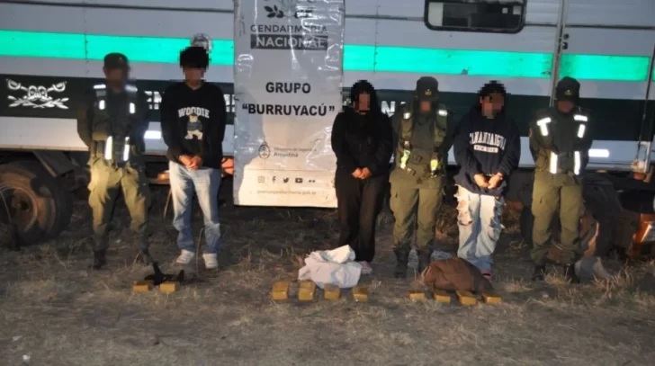 Secuestran más de 12 kilos de cocaína y arrestan a tres personas en Tucumán