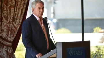 El secretario de Finanzas advirtió que la volatilidad del dólar persistirá hasta las elecciones de octubre