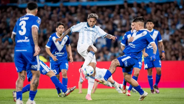 Racing se clasificó a semifinales tras eliminar a Vélez en Avellaneda