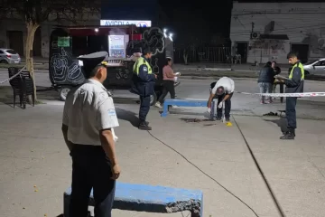 1200x800_la-trinidad-investigadores-realizaron-pericias-plaza-principal-1107872-074610-728x485