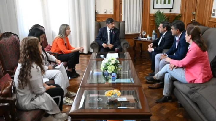 Comenzó el Mes Rosa con acciones de prevención y concientización en Tucumán