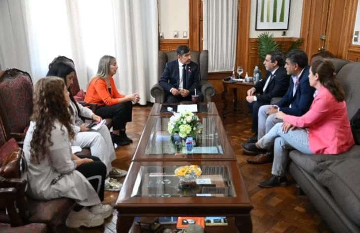 Comenzó el Mes Rosa con acciones de prevención y concientización en Tucumán