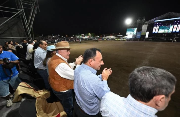 Osvaldo Jaldo estuvo presente en la Fiesta Nacional e Internacional del Caballo