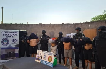 Secuestraron cocaína, dinero y un arma de fuego en varios allanamientos