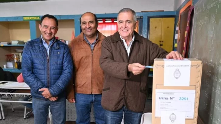 Jaldo: “Todas las mesas comenzaron en tiempo y forma, y Tucumán vive una verdadera jornada democrática”