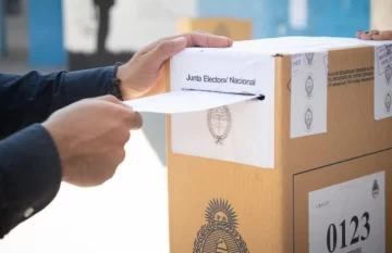 Cerraron las urnas y comenzó el conteo provisorio en todo el país