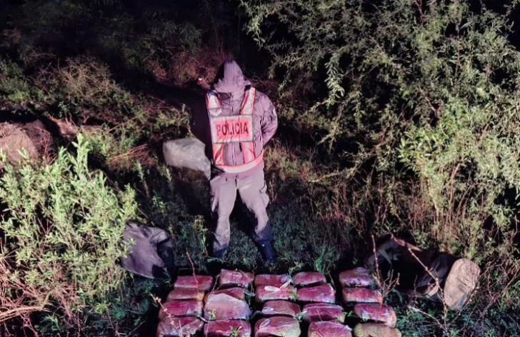 Detuvieron a dos personas que traían 26 kilos de droga a Tucumán