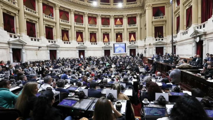 Diputados aprobó la reforma que limita los DNU de Milei, pero no pudo convertirla en ley