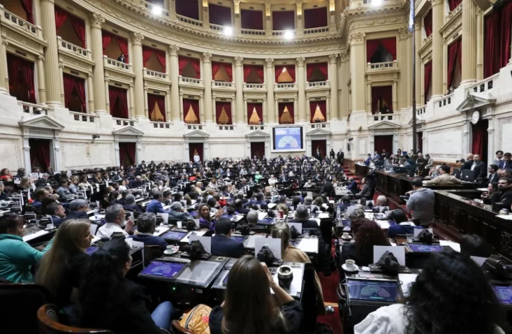 Diputados aprobó la reforma que limita los DNU de Milei, pero no pudo convertirla en ley