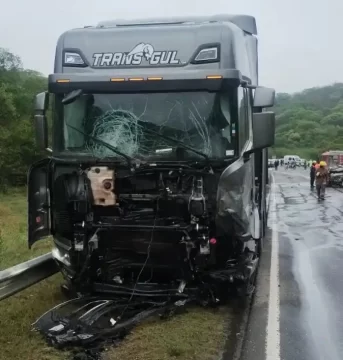 Fatal accidente: un hombre murió tras chocar su auto y quedar atrapado en el fuego