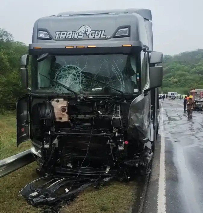 Fatal accidente: un hombre murió tras chocar su auto y quedar atrapado en el fuego