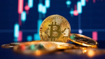 Cae el dólar cripto tras el cierre de las urnas este domingo