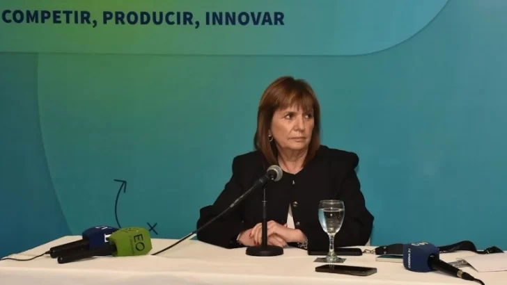 El Gobierno firma un acuerdo antiterrorista con el FBI de Estados Unidos