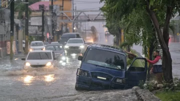 El huracán Melissa ya genera daños en Jamaica y más 240 mil personas están sin luz El huracán Melissa ya genera daños en Jamaica y más 240 mil personas están sin luz